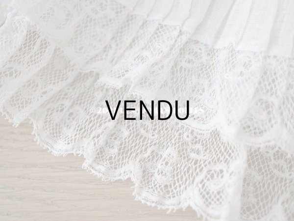 画像7: 【クリスマスセール2021対象外】1900年代 アンティーク 幅広 ドレスの裾  1.77m 2段プリーツ入り＆手編みのヴァランシエンヌレース 21cm幅  (7)