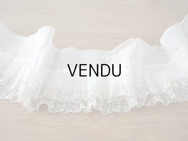 画像6: 【クリスマスセール2021対象外】1900年代 アンティーク 幅広 ドレスの裾  1.77m 2段プリーツ入り＆手編みのヴァランシエンヌレース 21cm幅  (6)