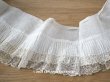 画像1: 【クリスマスセール2021対象外】1900年代 アンティーク 幅広 ドレスの裾  1.77m 2段プリーツ入り＆手編みのヴァランシエンヌレース 21cm幅  (1)