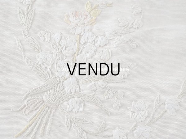 画像11: 【クリスマスセール2021対象外】アンティーク リボン刺繍のパネル 薔薇の花かご　＆　鈴蘭 (11)