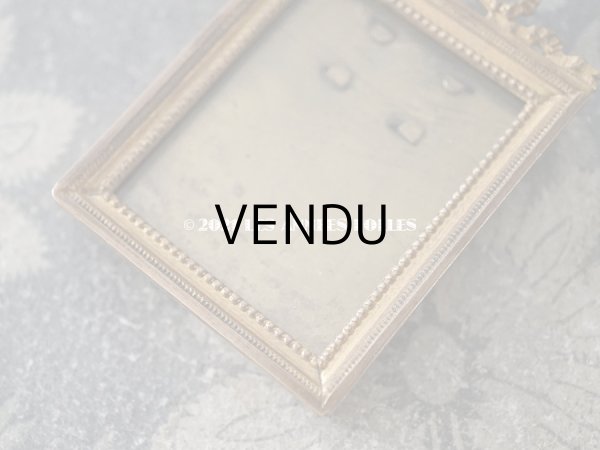 画像5: 【クリスマスセール2021対象外】アンティーク とても小さなフォトフレーム 　リボンモチーフ付き (5)