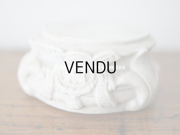 画像8: 【クリスマスセール2021対象外】1900年代 アンティーク とても小さな マリア像の台座 セラミック製  (8)