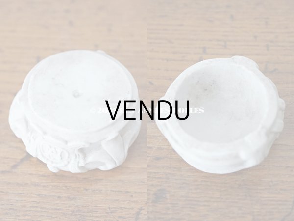 画像9: 【クリスマスセール2021対象外】1900年代 アンティーク とても小さな マリア像の台座 セラミック製  (9)