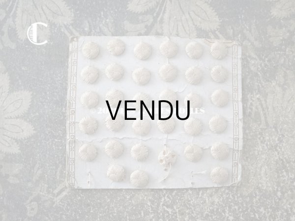 画像10: 【クリスマスセール2021対象外】アンティーク シルク製 くるみボタン 8〜9mm 6ピースのセット オフホワイト (10)