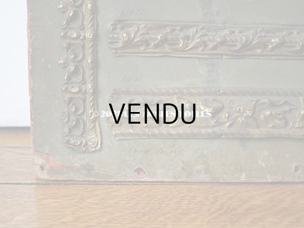 画像10: 1900年代 アンティーク  メタル製　オーナメントの大きなサンプラー　47×62cm (10)