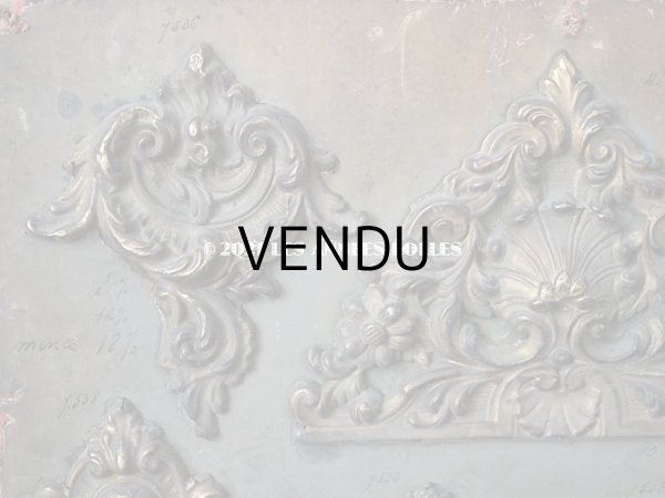 画像4: 1900年代 アンティーク  メタル製　オーナメントの大きなサンプラー　47×62cm (4)