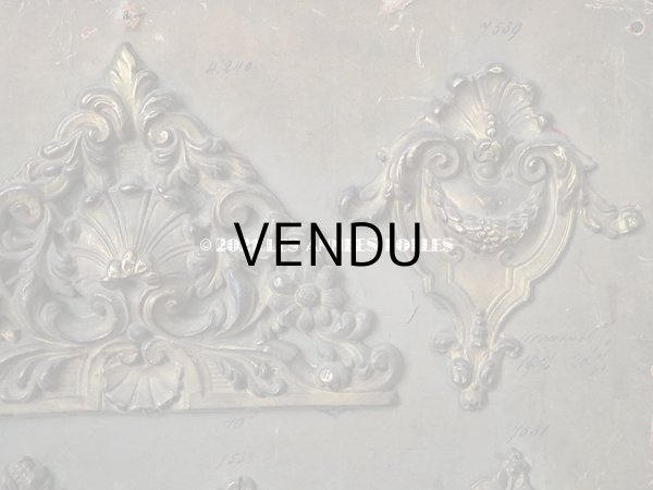 画像5: 1900年代 アンティーク  メタル製　オーナメントの大きなサンプラー　47×62cm (5)