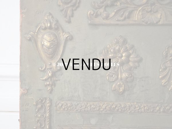 画像6: 1900年代 アンティーク  メタル製　オーナメントの大きなサンプラー　47×62cm (6)