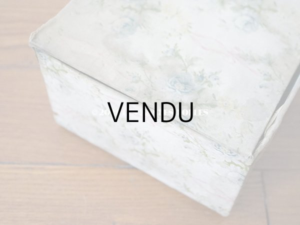 画像17: 【セール対象外】1900年代 アンティーク  カルトナージュチェスト 淡いピンクのリボン＆ブルーの薔薇のガーランド (17)