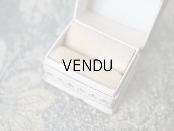 画像6: アンティーク 金彩入り オフホワイトのリングボックス ジュエリーボックス  (6)