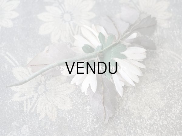 画像9:  アンティーク 布花 西洋菊 クリザンテーム　コサージュ オフホワイト (9)
