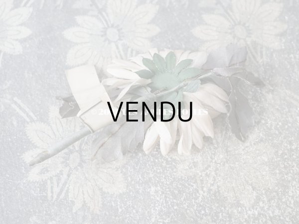 画像5:  アンティーク 布花 西洋菊 クリザンテーム　コサージュ オフホワイト (5)