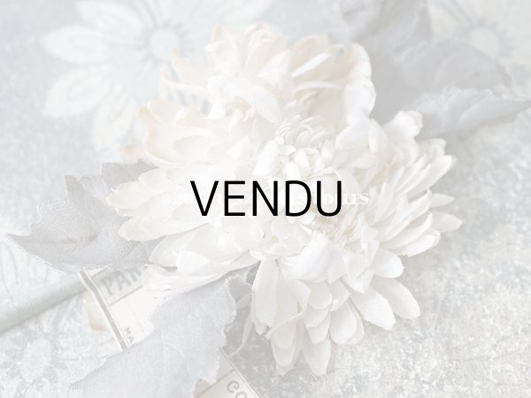 画像4:  アンティーク 布花 西洋菊 クリザンテーム　コサージュ オフホワイト (4)