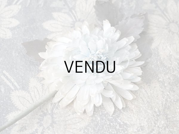 画像4:  アンティーク 布花 西洋菊 クリザンテーム　コサージュ パウダーブルー (4)