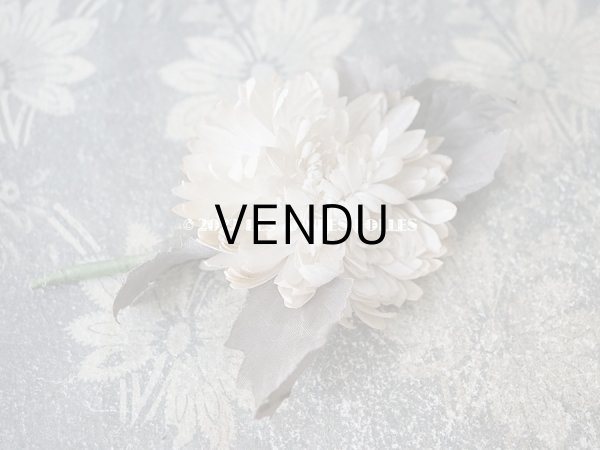 画像11:  アンティーク 布花 西洋菊 クリザンテーム　コサージュ オフホワイト (11)