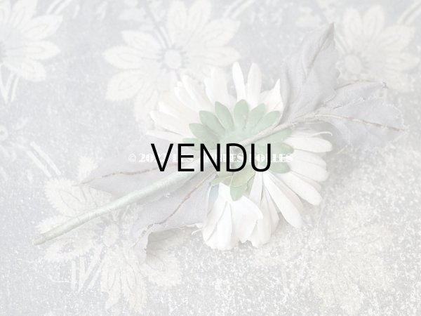 画像11:  アンティーク 布花 西洋菊 クリザンテーム　コサージュ パウダーブルー (11)