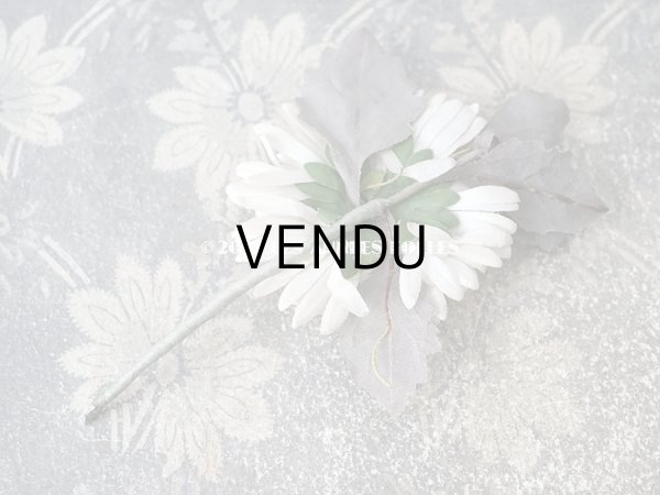 画像3:  アンティーク 布花 西洋菊 クリザンテーム　コサージュ パウダーブルー (3)