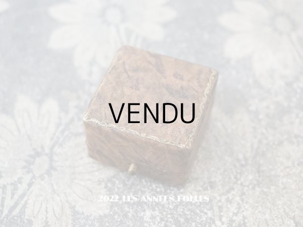 画像1: アンティーク 金彩入り 小さなジュエリーボックス ブラウン (1)