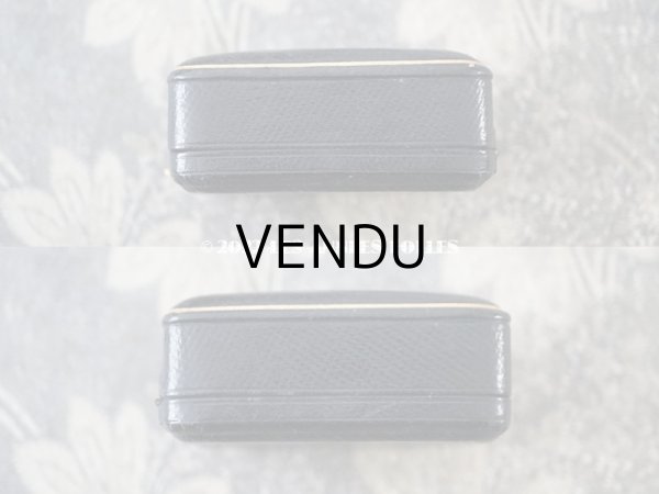 画像5: 19世紀末　アンティーク 本革製 ペンダントトップ用 ジュエリーボックス　金彩入り 黒  (5)