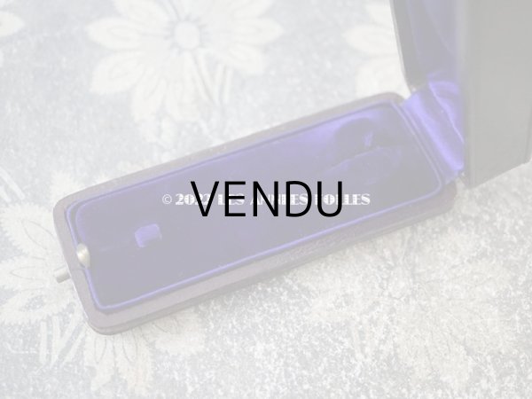 画像5: アンティーク　ピンブローチ用 本革製　ジュエリーボックス 金彩入り チョコレートブラウン (5)