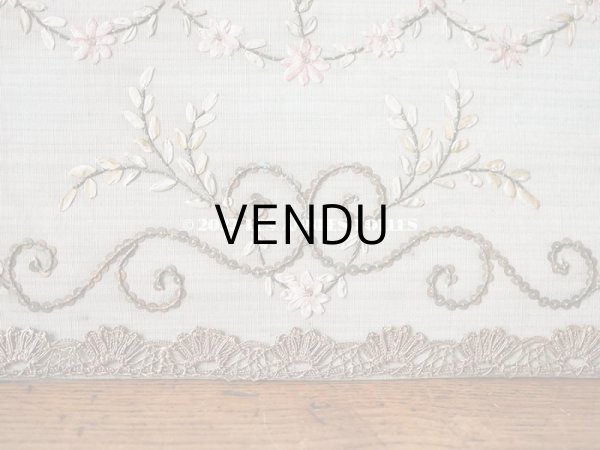 画像6: アンティーク リボン刺繍のパネル 淡いピンクの花　＆　タッセル (6)