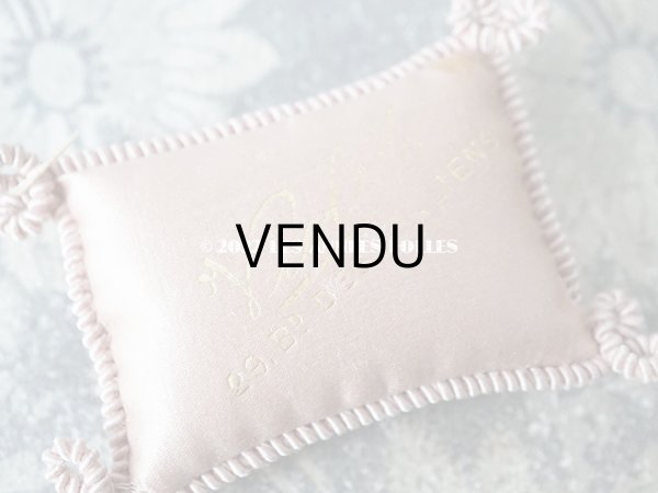 画像5: 19世紀末 アンティーク  シルク製 サシェ パフュームリーの小さなクッション 淡いピンク   - VIOLET PARIS - (5)