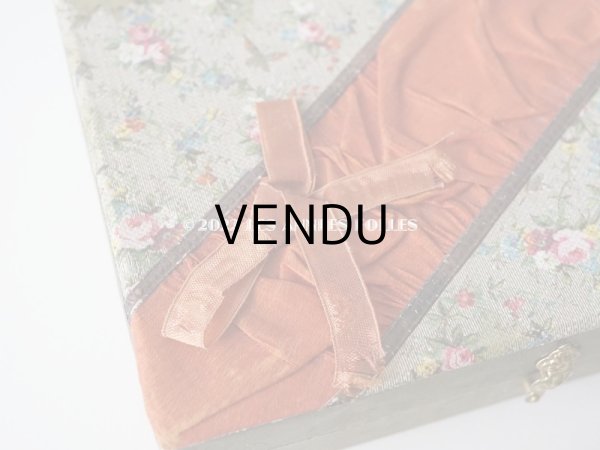 画像8: 19世紀末 アンティーク レースペーパー＆リボン付き　パフュームボックス 薔薇＆勿忘草　 (8)