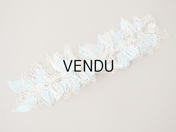 画像7: 1900年代 アンティーク ドレスの胸飾り＆付け袖　3点セット 淡いブルーのシルクリボン＆手編みのレース (7)