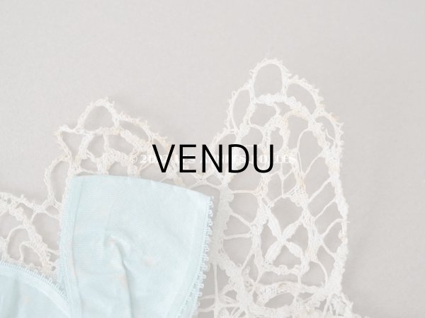 画像6: 1900年代 アンティーク ドレスの胸飾り＆付け袖　3点セット 淡いブルーのシルクリボン＆手編みのレース (6)