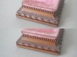 画像7: アンティーク とても小さな　ベルベットの台座 ピンク　13.4✗10.2✗4.2cm (7)