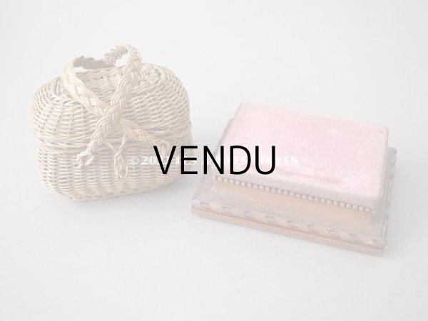 画像9: アンティーク とても小さな　ベルベットの台座 ピンク　13.4✗10.2✗4.2cm (9)