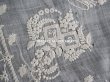 画像6: 19世紀 アンティーク  結婚式のハンカチ 王冠紋章＆モノグラム刺繍入り　手編みのヴァランシエンヌレース (6)