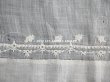 画像10: 19世紀 アンティーク  結婚式のハンカチ 王冠紋章＆モノグラム刺繍入り　手編みのヴァランシエンヌレース (10)