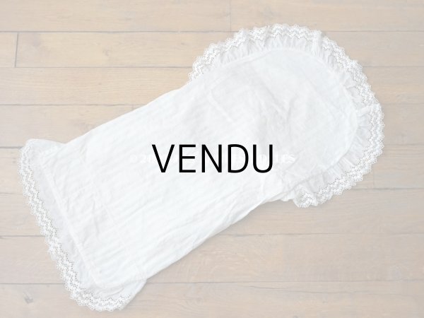 画像17: アンティーク ピンクのシルクリボンが結ばれた　赤ちゃんのおくるみ (17)