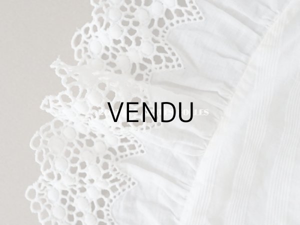 画像8: アンティーク ピンクのシルクリボンが結ばれた　赤ちゃんのおくるみ (8)