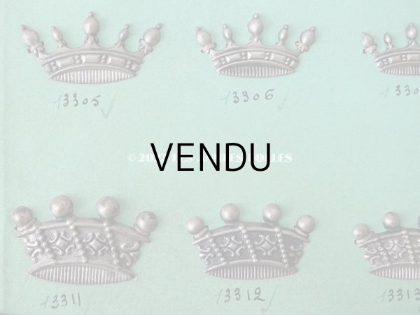 画像8: 1900年代 アンティーク  サンプラー 王冠紋章 メタル製 (8)