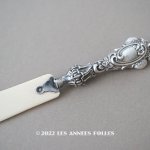 画像: 19世紀 アンティーク シルバー製 ロカイユ装飾のペーパーナイフ