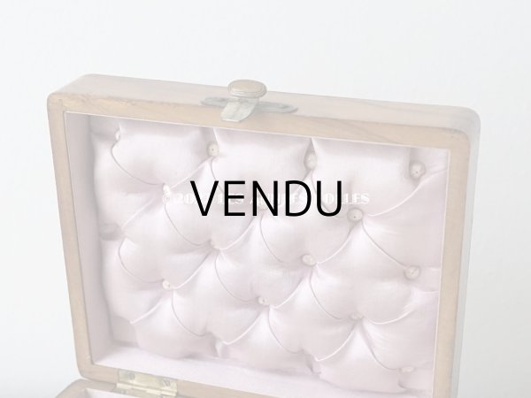 画像9: アンティーク モシュリンヌ　菫のジュエリーボックス シルク製クッション (9)