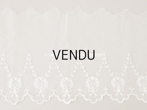 画像5: アンティーク リボン柄の刺繍入り 幅広チュールレース 幅26.5cm (5)