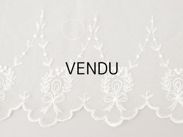 画像7: アンティーク リボン柄の刺繍入り 幅広チュールレース 幅26.5cm (7)