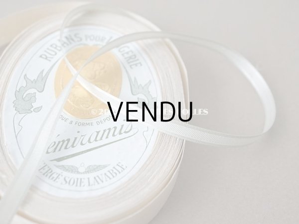 画像3: アンティーク 極細 シルク製リボン サテンの縁取り 淡いブルーグリーン 6.3m 幅5.5mm RUBAN POUR LINGERIE SEMIRAMIS (3)