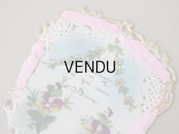 画像3: 1900年代 アンティーク  ファン型 　パンジーのセルロイド製カード　 ロカイユ装飾 (3)