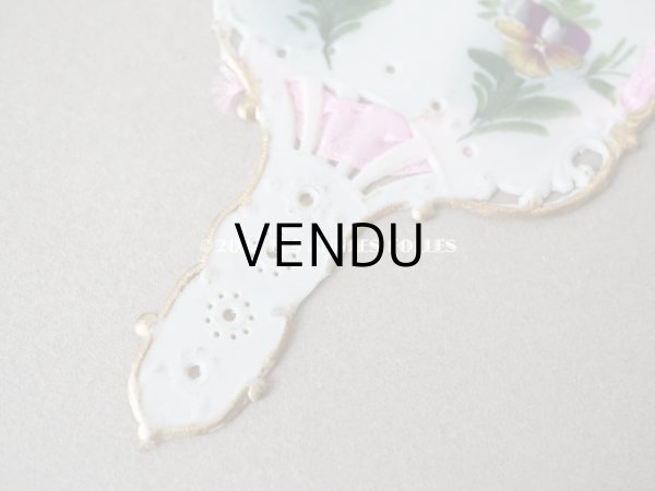 画像5: 1900年代 アンティーク  ファン型 　パンジーのセルロイド製カード　 ロカイユ装飾 (5)