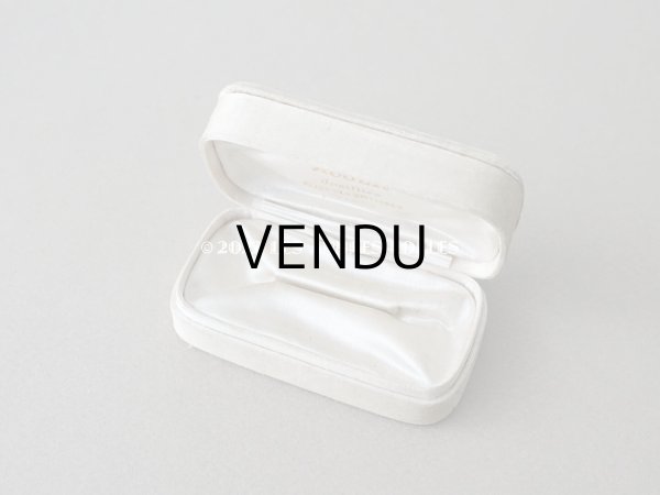 画像6: 1900年代 アンティーク  イニシャル入り シルクサテンのジュエリーボックス  淡いグレーベージュ (6)