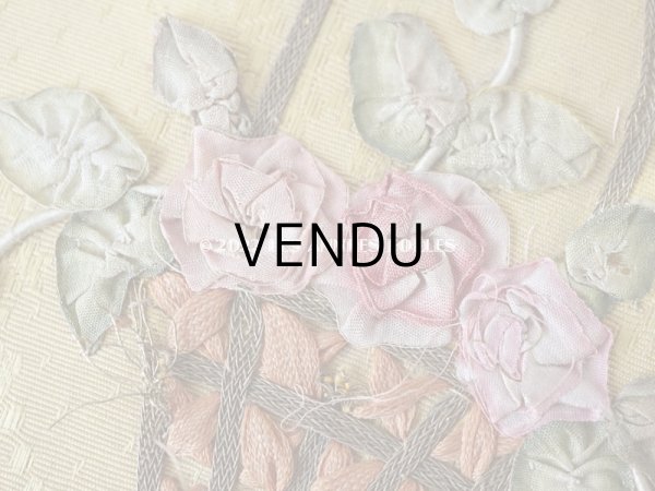 画像10: 1920年代  アンティーク リボン刺繍入り お菓子箱   (10)