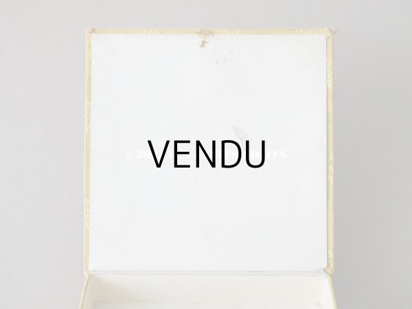 画像15: 1920年代  アンティーク リボン刺繍入り お菓子箱   (15)