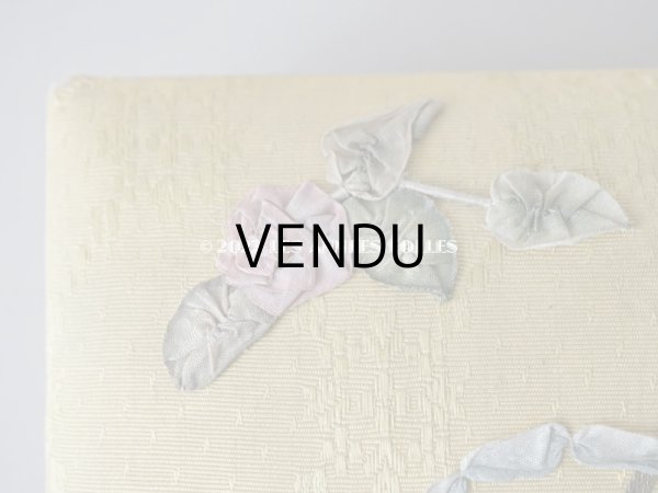 画像4: 1920年代  アンティーク リボン刺繍入り お菓子箱   (4)