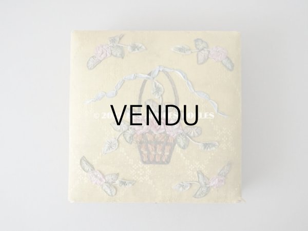 画像3: 1920年代  アンティーク リボン刺繍入り お菓子箱   (3)