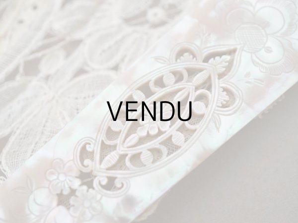 画像11: 1900年代 アンティーク  箱入り　デュシェスレースの大きなファン 彫刻入りマザーオブパール (11)