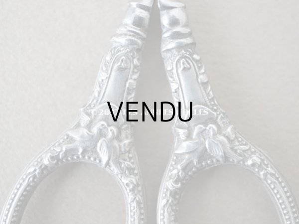 画像9: 1900年代 アンティーク シルバー製 鳥＆薔薇 裁縫道具セット 目打ち&ニードルケース&ハサミ (9)